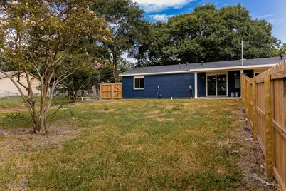 811 Matchett Street #B, Brenham, TX 77833 - Photo 13