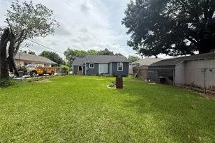 342 Hoffman St, Houston, TX 77020 - Photo 3