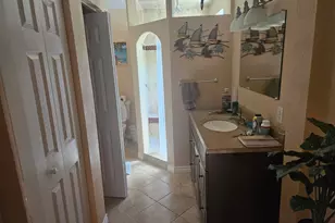 208 13th St, Dickinson, TX 77539 - Photo 7