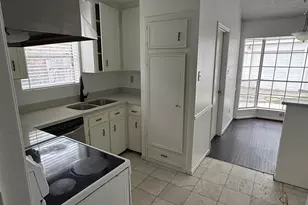 2206 Round Lake Dr, Houston, TX 77077 - Photo 5