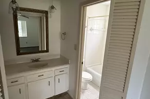 2206 Round Lake Dr, Houston, TX 77077 - Photo 11