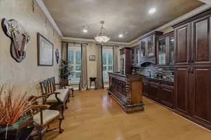 8 Jeffers Ct, Houston, TX 77024 - Photo 11