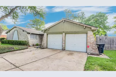 9510 Huntington Way Drive, Houston, TX 77099 - Photo 1