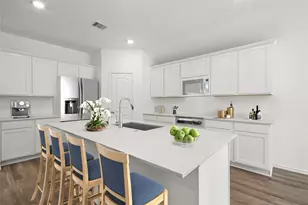 143 Wildflower Ln, Dayton, TX 77535 - Photo 5