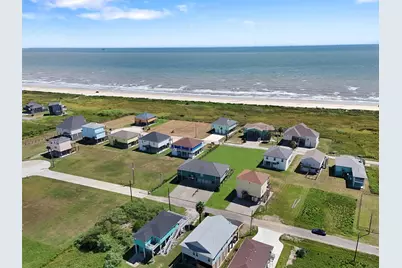 172 Ocean View Drive Drive, Crystal Beach, TX 77650 - Photo 5