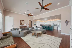 172 Ocean View Dr Dr, Crystal Beach, TX 77650 - Photo 3