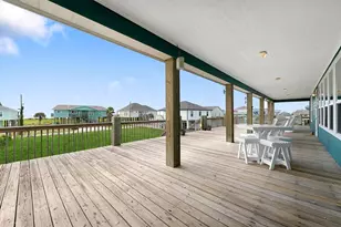 172 Ocean View Dr Dr, Crystal Beach, TX 77650 - Photo 25
