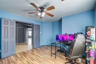 1805 Foxglove Dr, La Porte, TX 77571 - Photo 17