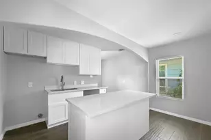 3423 Dennis St, Houston, TX 77004 - Photo 3