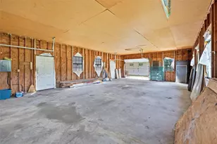 3512 10th St, Beaumont, TX 77705 - Photo 29
