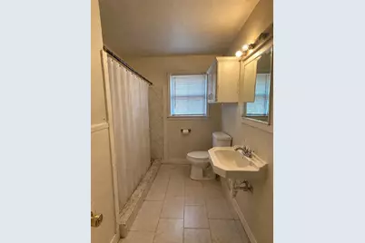 1006 Barnhill, Brenham, TX 77833 - Photo 7