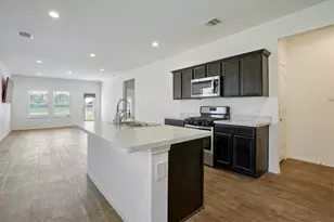 14161 Carly Pines Ct, Conroe, TX 77302 - Photo 9
