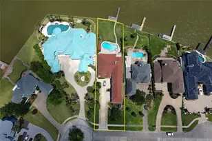 102 Twin Oaks Way, Kemah, TX 77565 - Photo 1