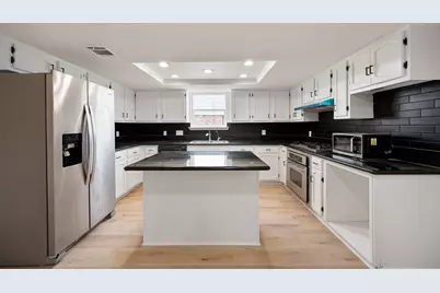 3835 Green Crest Drive, Houston, TX 77082 - Photo 7