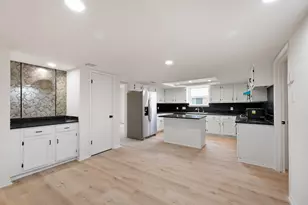 3835 Green Crest Dr, Houston, TX 77082 - Photo 5