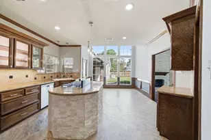 6710 Blue Hills Rd, Houston, TX 77069 - Photo 7