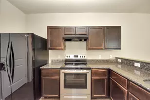 16434 Tracy Ct, Conroe, TX 77306 - Photo 7