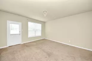 16434 Tracy Ct, Conroe, TX 77306 - Photo 3
