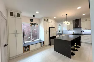 9822 Oak Point Dr, Houston, TX 77055 - Photo 15