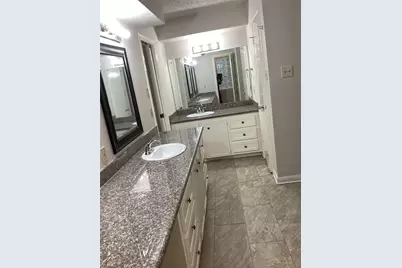 7818 Vickijohn Drive, Houston, TX 77071 - Photo 15