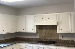 7818 Vickijohn Dr, Houston, TX 77071 - Photo 3
