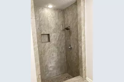 7818 Vickijohn Drive, Houston, TX 77071 - Photo 11