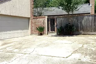 7818 Vickijohn Dr, Houston, TX 77071 - Photo 21