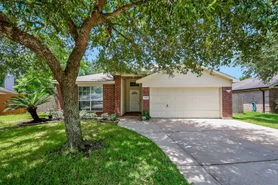 5130 Chasewood Drive, Bacliff, TX 77518 - Photo 1