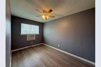 8010 Roswell Street #3, Houston, TX 77022 - Photo 9
