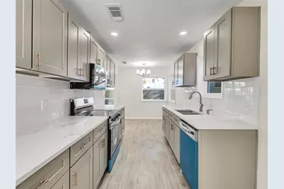 6303 Greenway Forest Lane, Houston, TX 77088 - Photo 9