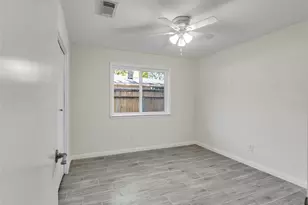 6303 Greenway Forest Ln, Houston, TX 77088 - Photo 23