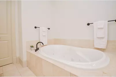 2217 Nantucket Drive, Houston, TX 77057 - Photo 19