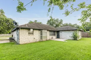 204 Corkwood St, Lake Jackson, TX 77566 - Photo 21
