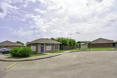 100 Justin Way, Eagle Lake, TX 77434 - Photo 1