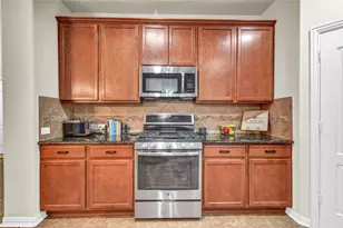 108 Woodridge Xing, Clute, TX 77531 - Photo 7