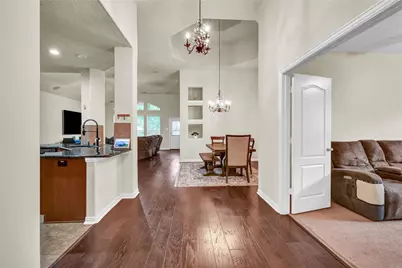 108 Woodridge Crossing, Clute, TX 77531 - Photo 9