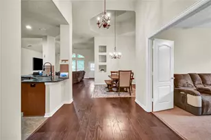 108 Woodridge Xing, Clute, TX 77531 - Photo 3