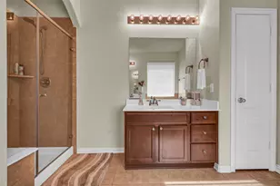 108 Woodridge Xing, Clute, TX 77531 - Photo 21