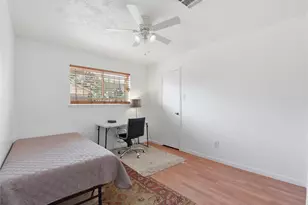 9211 Benning Dr, Houston, TX 77031 - Photo 35