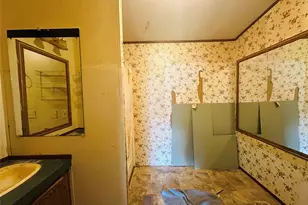 190 Carmen Blvd, Conroe, TX 77306 - Photo 9