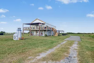 201 Turtle Bay Cove, Palacios, TX 77465 - Photo 3