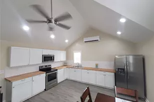 238 Ladyfish Rd, Palacios, TX 77465 - Photo 3