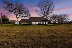 1075 Harrisburg Rd, Brenham, TX 77833 - Photo 31