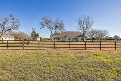 1075 Harrisburg Road, Brenham, TX 77833 - Photo 31