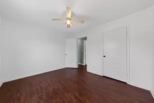 522 Oklahoma Ave, Bacliff, TX 77518 - Photo 13