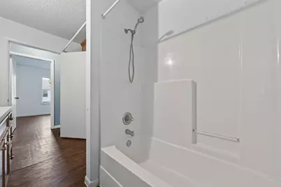 522 Oklahoma Avenue, Bacliff, TX 77518 - Photo 15