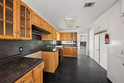 2360 Gladys Street, Beaumont, TX 77702 - Photo 11