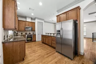 6304 Prague St, Houston, TX 77007 - Photo 3