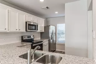 726 Redwing Park Dr, Houston, TX 77009 - Photo 11
