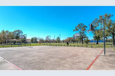 726 Redwing Park Drive, Houston, TX 77009 - Photo 37